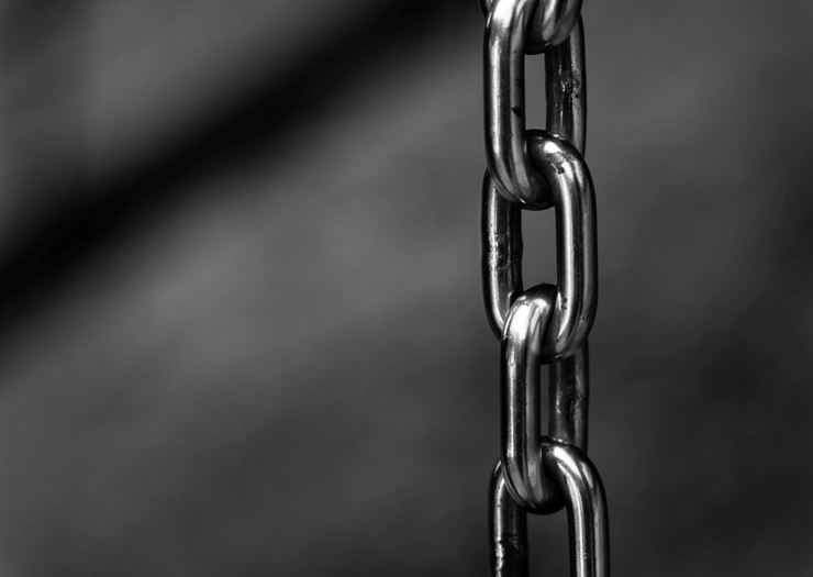 Secure links of a chain